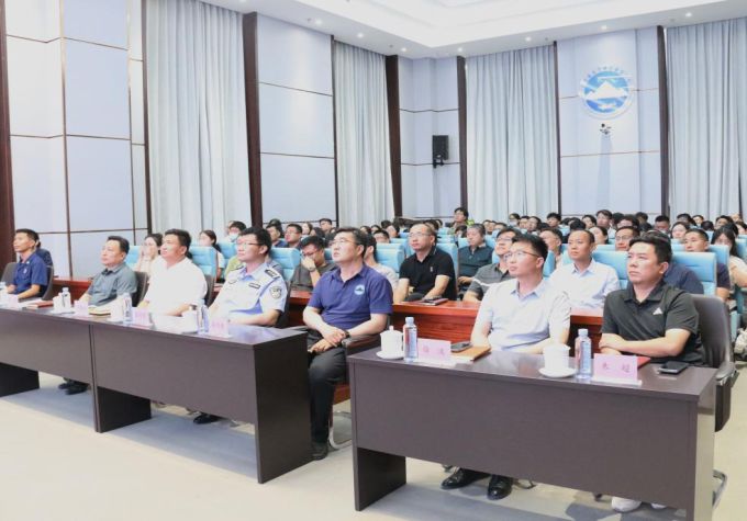 我院召开安全生产专题培训会议